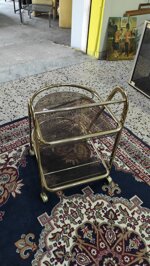 elegante-carrello-bar-vintage-anni-70-struttura-in-ottone-e-vetro-fume