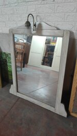 specchio-shabby-chic-sagomato-con-luce-integrata-bianco-decapato