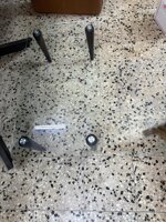 tavolo-da-salotto-con-base-in-vetro