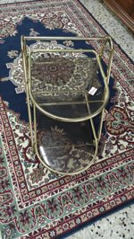elegante-carrello-bar-vintage-anni-70-struttura-in-ottone-e-vetro-fume
