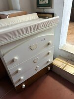 cassettiera-con-vaschetta-e-fasciato