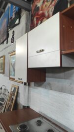 cucina-lineare-completa-stile-moderno-bicolore-legno-e-crema