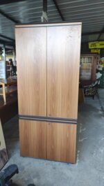 armadio-guardaroba-in-legno-naturale-design-essenziale-e-moderno