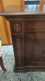 credenza-depoca-in-legno-massiccio