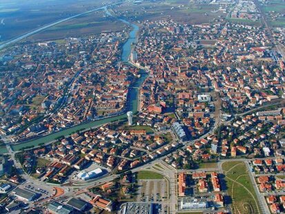 2e3ee1cd-be7c-4d6e-b48a-6eec1c384c6d