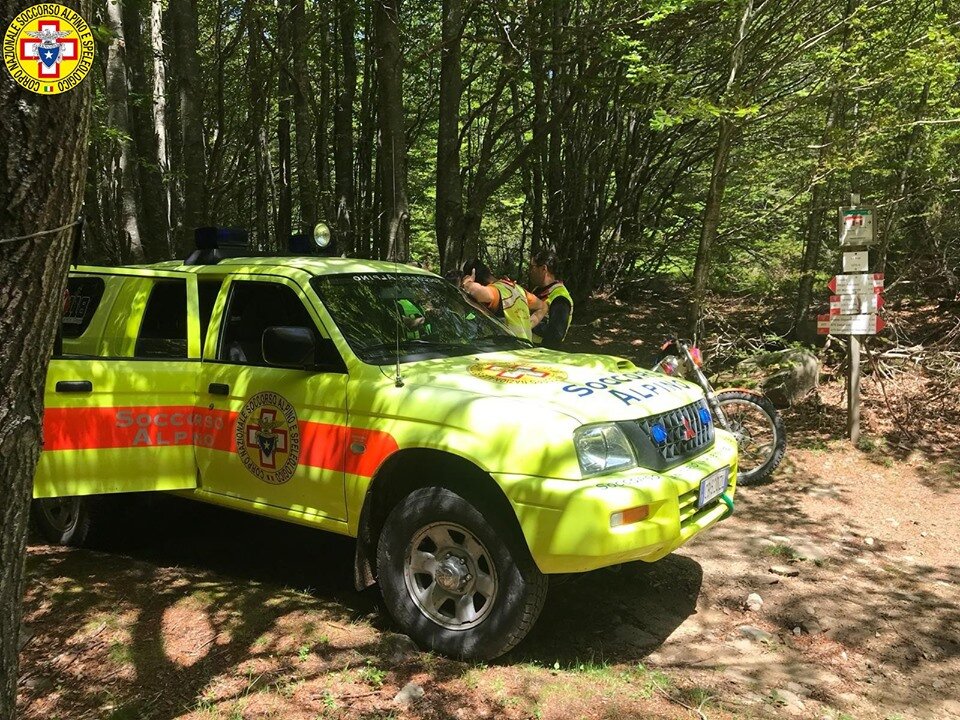 8 giugno 2019. Passo del Cerreto Collagna (RE). Escursionista perde l'orientamento, raggiunto dagli uomini del Soccorso Alpino.