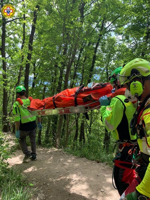 2 giugno 2021. Pietra di Bismantova (Castelnovo Monti - Re)Cade durante un'arrampicata