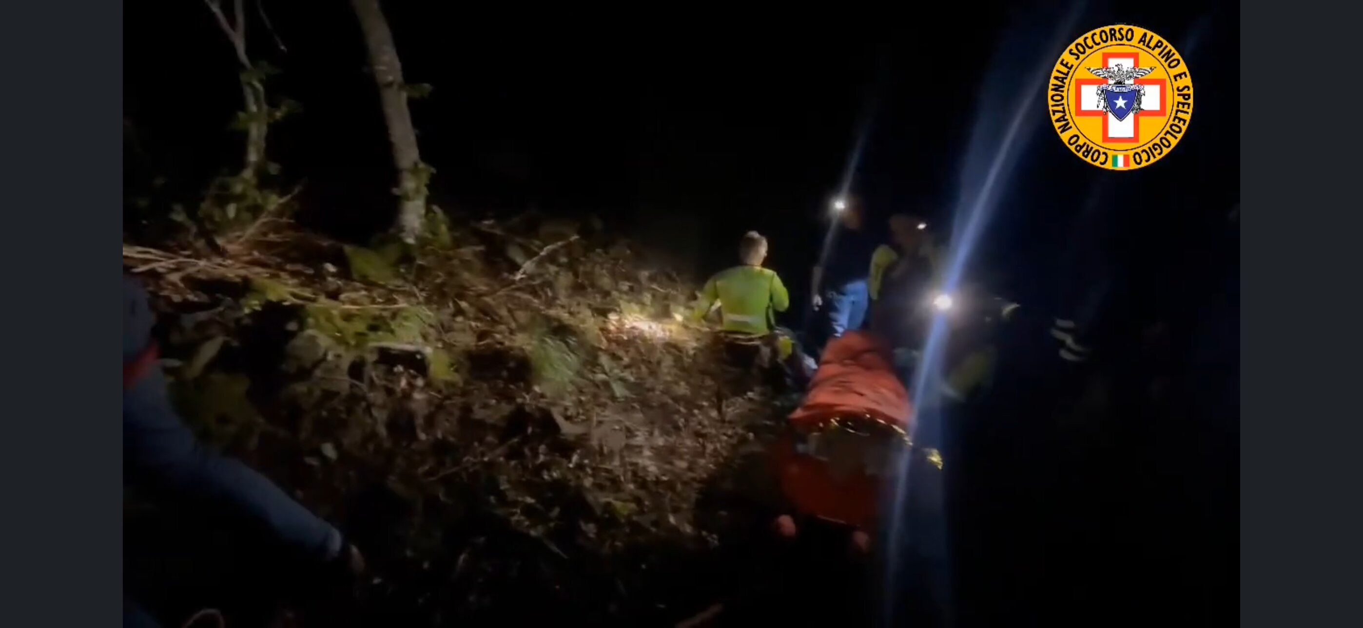 22 settembre 2024. Villaminozzo (RE). Soccorsa donna con trauma in zona boschiva.