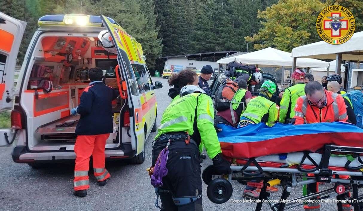 1 ottobre 2022. Monte Orsaro (PR). Soccorso impegnativo per escursionista precipitato in un dirupo.