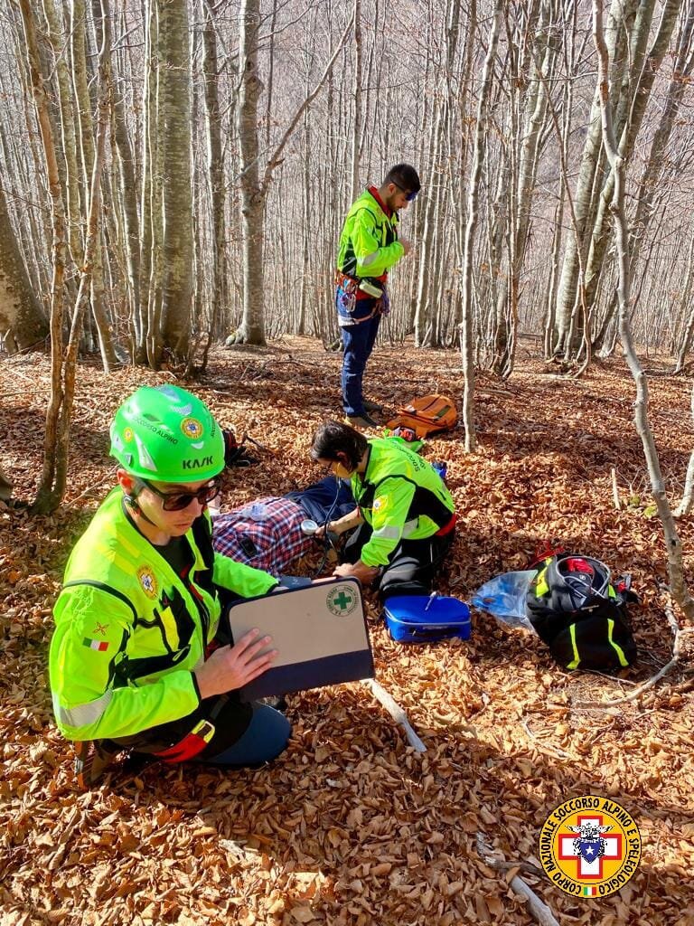 30 ottobre 2022. Cerreto Laghi (RE). Due interventi per di soccorso per i tecnici e sanitari della stazione Monte Cusna.