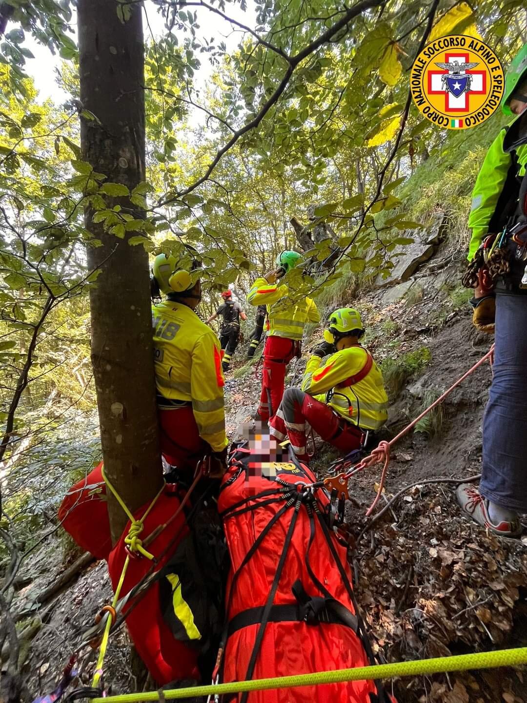 15 luglio 2024. Monte Groppo (Ventasso - RE). Cade mentre cerca funghi.
