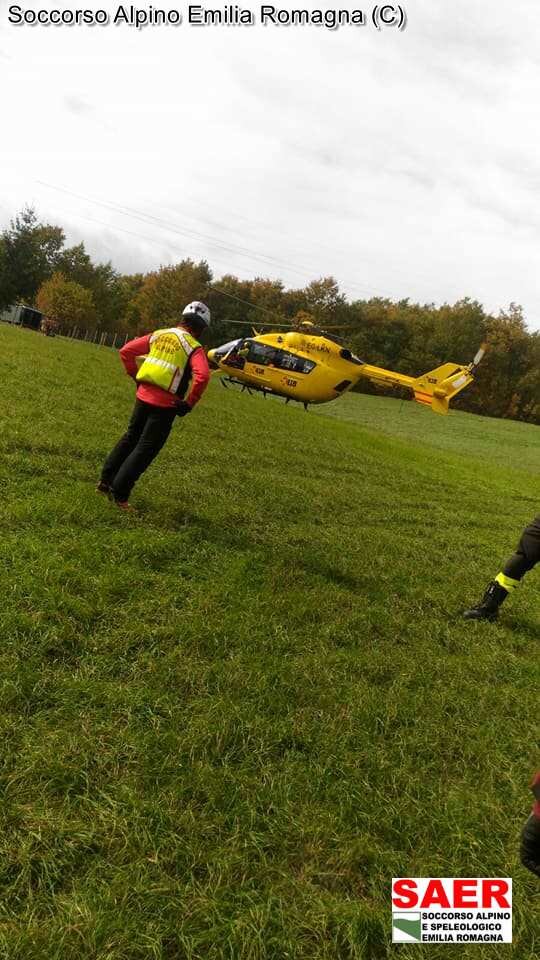 28 ottobre 2017 - Campi Albareto (PR) I volontari della Stazione Monte Orsaro intervengono per soccorrere un uomo precipitato da torretta per il birdwatching