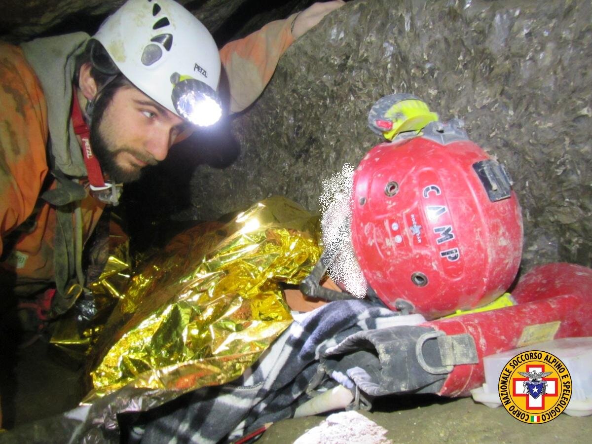 Grotta Spipola-Acquafredda- S. Lazzaro di Savena (BO). Concluse alle 7.30 circa di questa mattina le operazioni di recupero di uno speleologo in difficolt&agrave;, dopo circa sedici ore di lavoro.