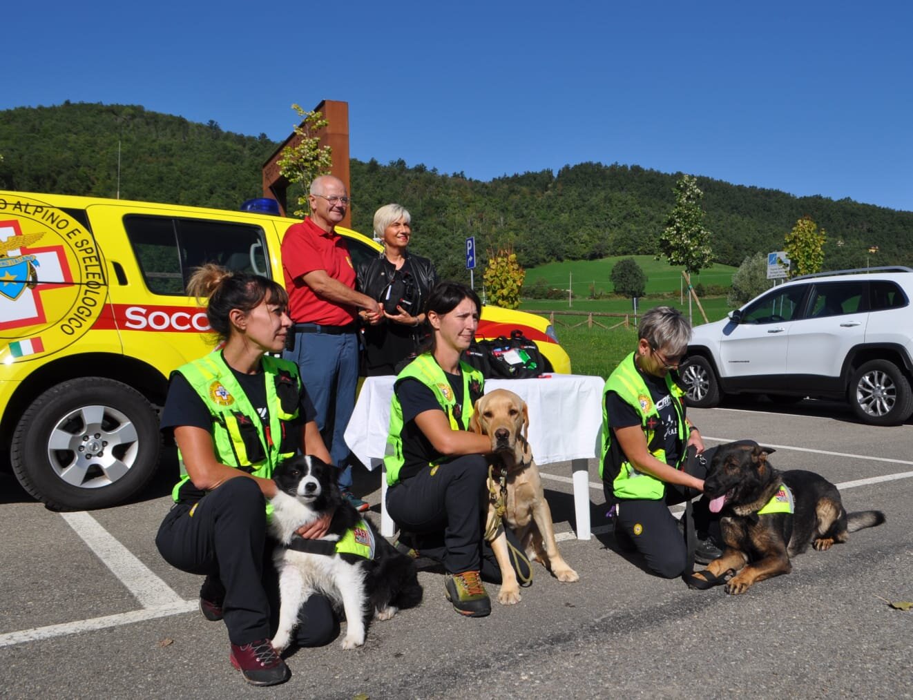 10 settembre 2022. Pavullo nel Frignano (MO). Donati 14 Kit di primo soccorso Alle Unit&agrave; Cinofile SAER dal Rotary Club.