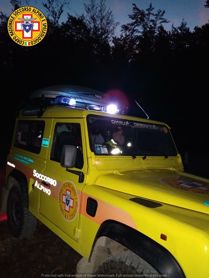 5 ottobre 2019. Piane di Mocogno (MO). fungaiolo di disorienta nel bosco.