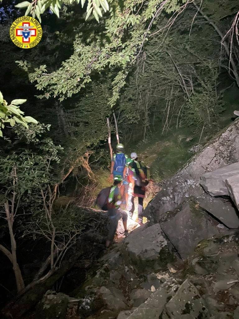 14 agosto 2021. Ferrata del Dolo (Civago -RE). Recuperata escursionista bloccata in parete.