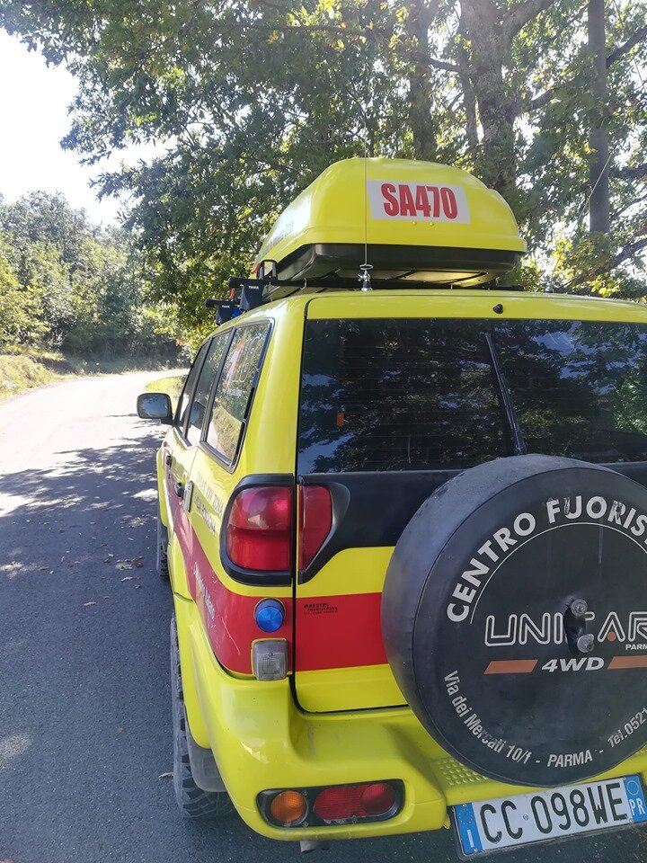 29 giugno 2019. Lago Scaffaiolo ( Lizzano in Belvedere - Bo). Ragazza infortunata alla caviglia.