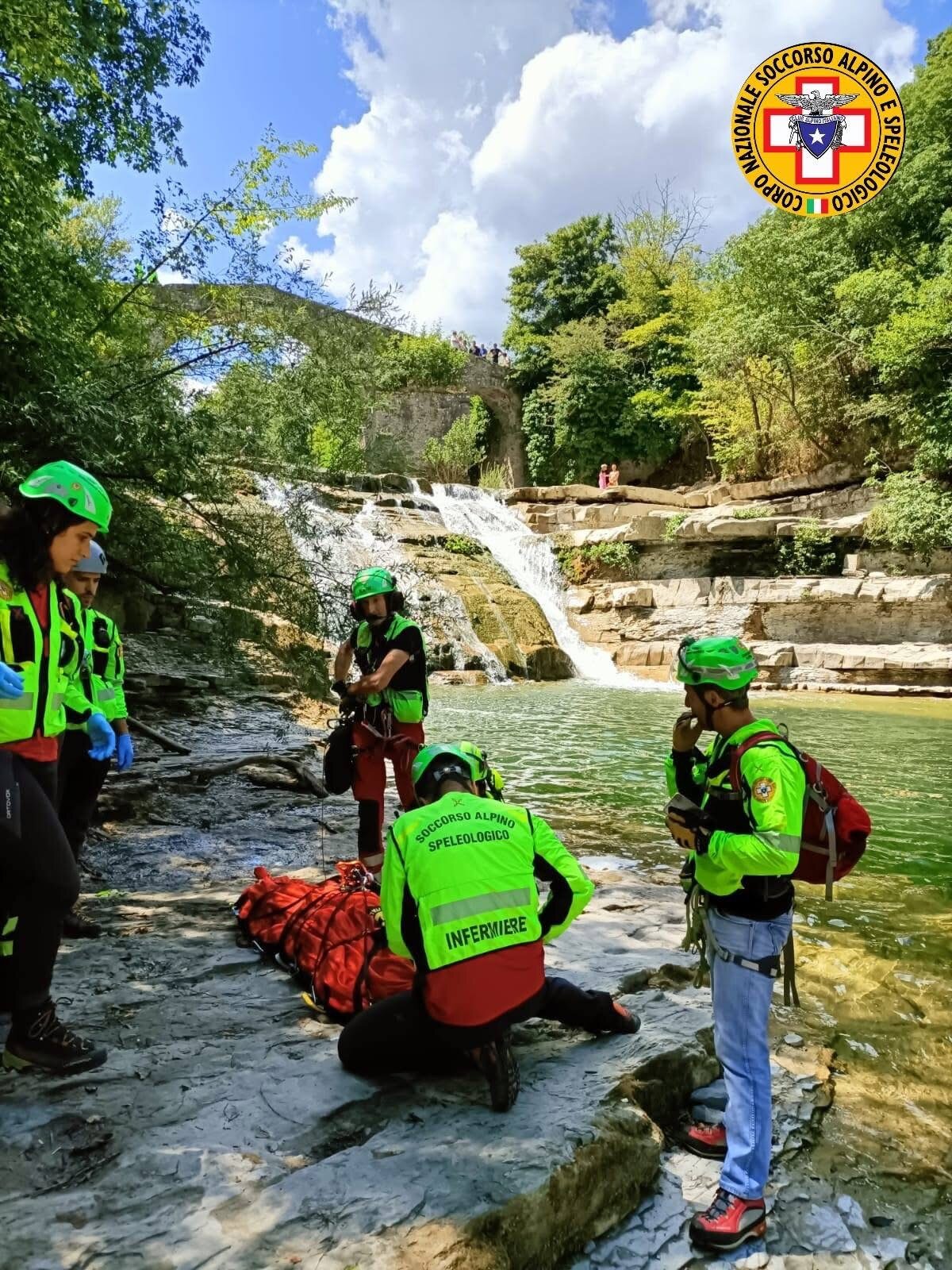 30 luglio 2025. Cascate della Brusia ( Bocconi- Portico San Benedetto -FC). Malore in acqua.