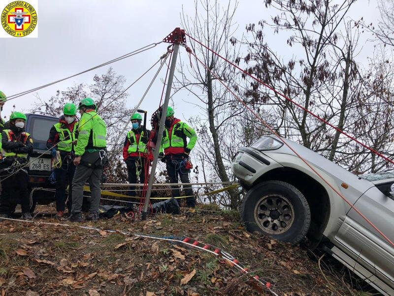 29 novembre 2020. Casale di Cerignale (PC) - Cade in un canale per oltre cento metri, nulla da fare per un cacciatore.