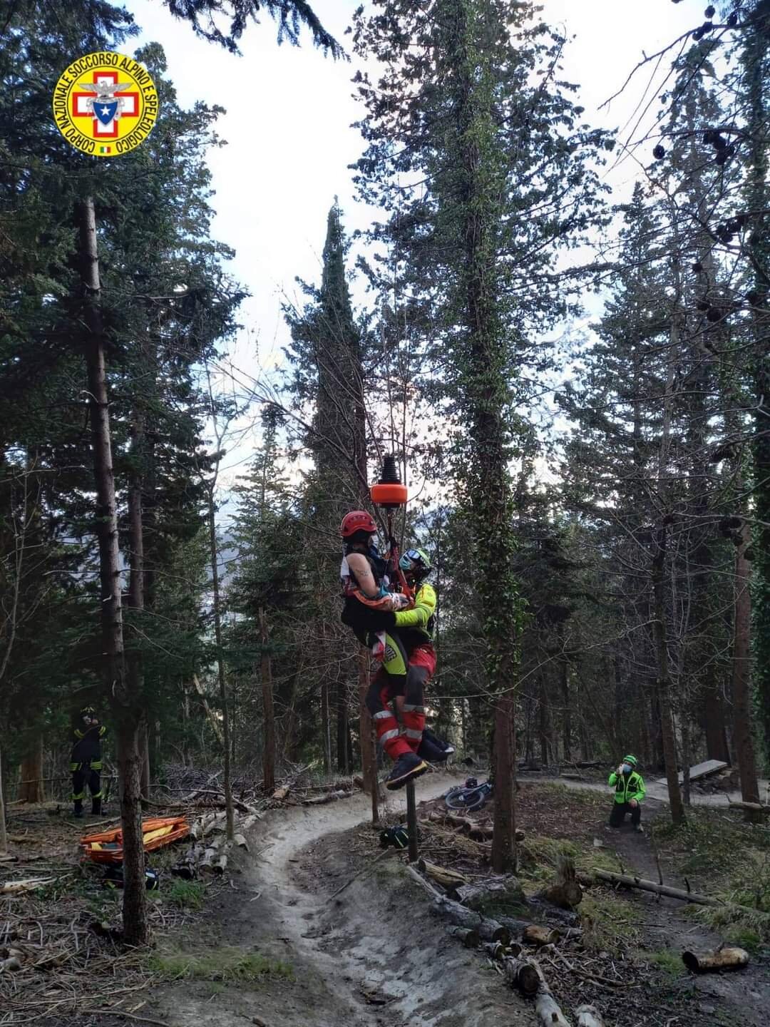 20 marzo 2021. Poggio Torriana (RN). Cade dalla mountain bike.