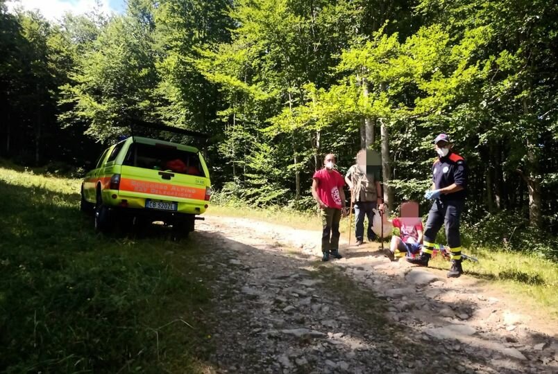 5 agosto 2021.Febbio (Villa Minozzo - Re) Donna infortunata durante un'escursione.