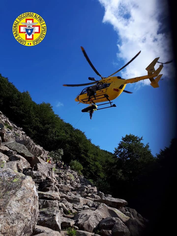 16 settembre 2020. Monte La Nuda (RE). Rischia la vita per una foto.