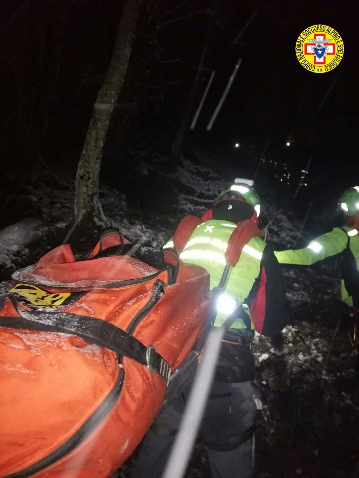 9 gennaio 2022. San benedetto in Alpe (FC): Scivola per 60 mt in una scarpata durante escursione.