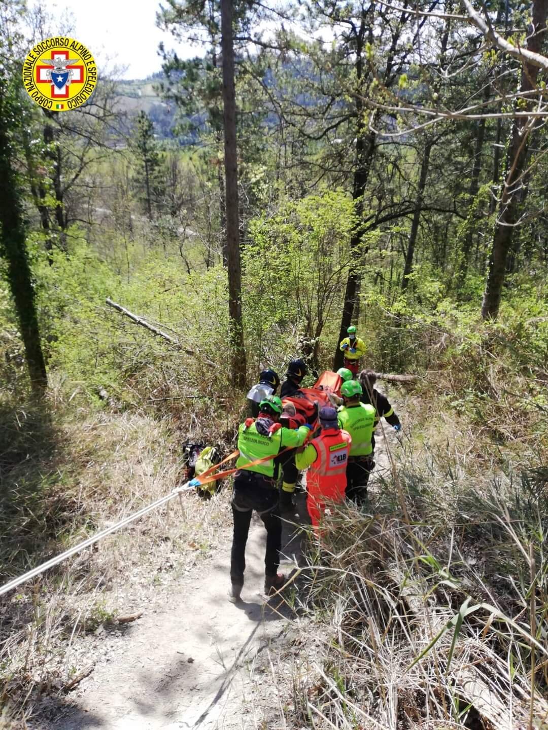 4 aprile 2021. Poggio Torriana (RN). Cade dalla mountain bike.