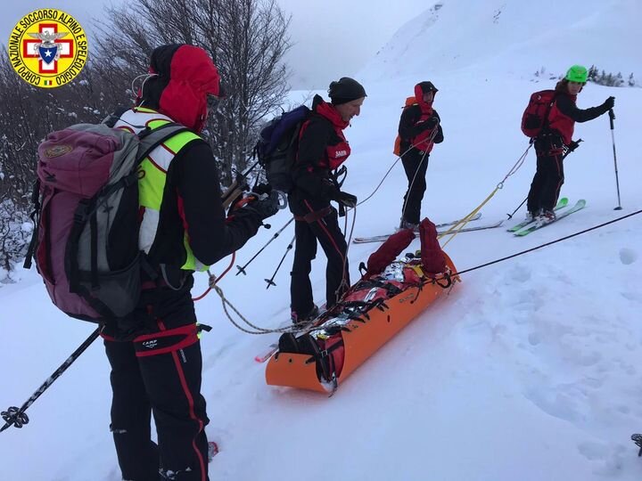 1 gennaio 2022. Rifugio Hesperia - Passo del Lupo - Sestola (MO). Ospite si procura un trauma.
