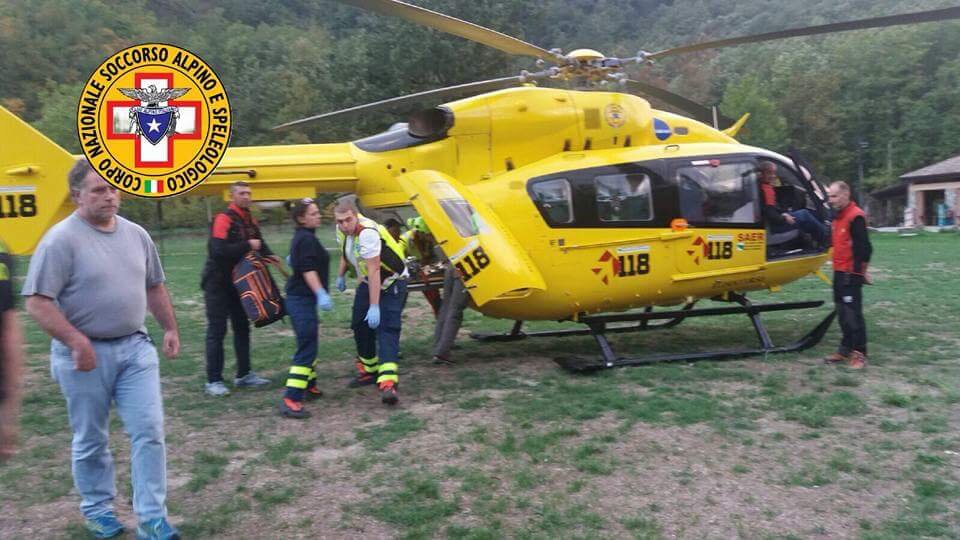 6 Ottobre 2017 - Intervento della Stazione Monte Cusna per persona dispersa e ferita in zona Fonti d Poiano (RE)