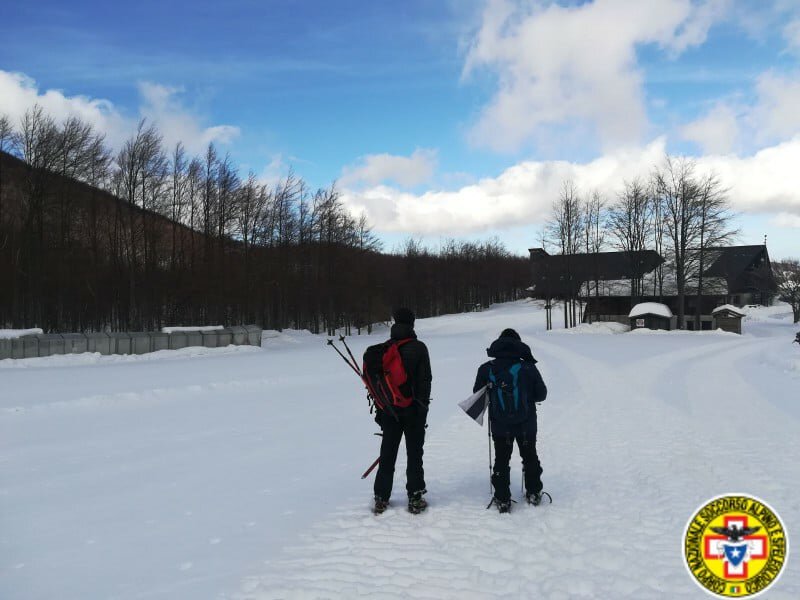 8 marzo 2018. Monte Sillara (Monchio delle Corti - Pr). Escursionisti sorpresi dalla nebbia perdono l'orientamento. Recuperati incolumi dal Corpo Nazionale Soccorso Alpino e Speleologico.