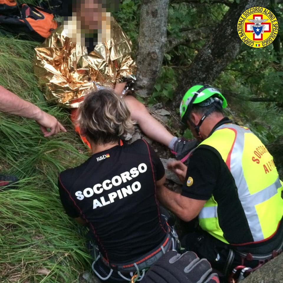 29 luglio 2018. Pietra di Bismantova (Castelnovo Monti - Re). Escursionista si infortuna alla caviglia. Raggiunta e recuperata dal Soccorso Alpino.