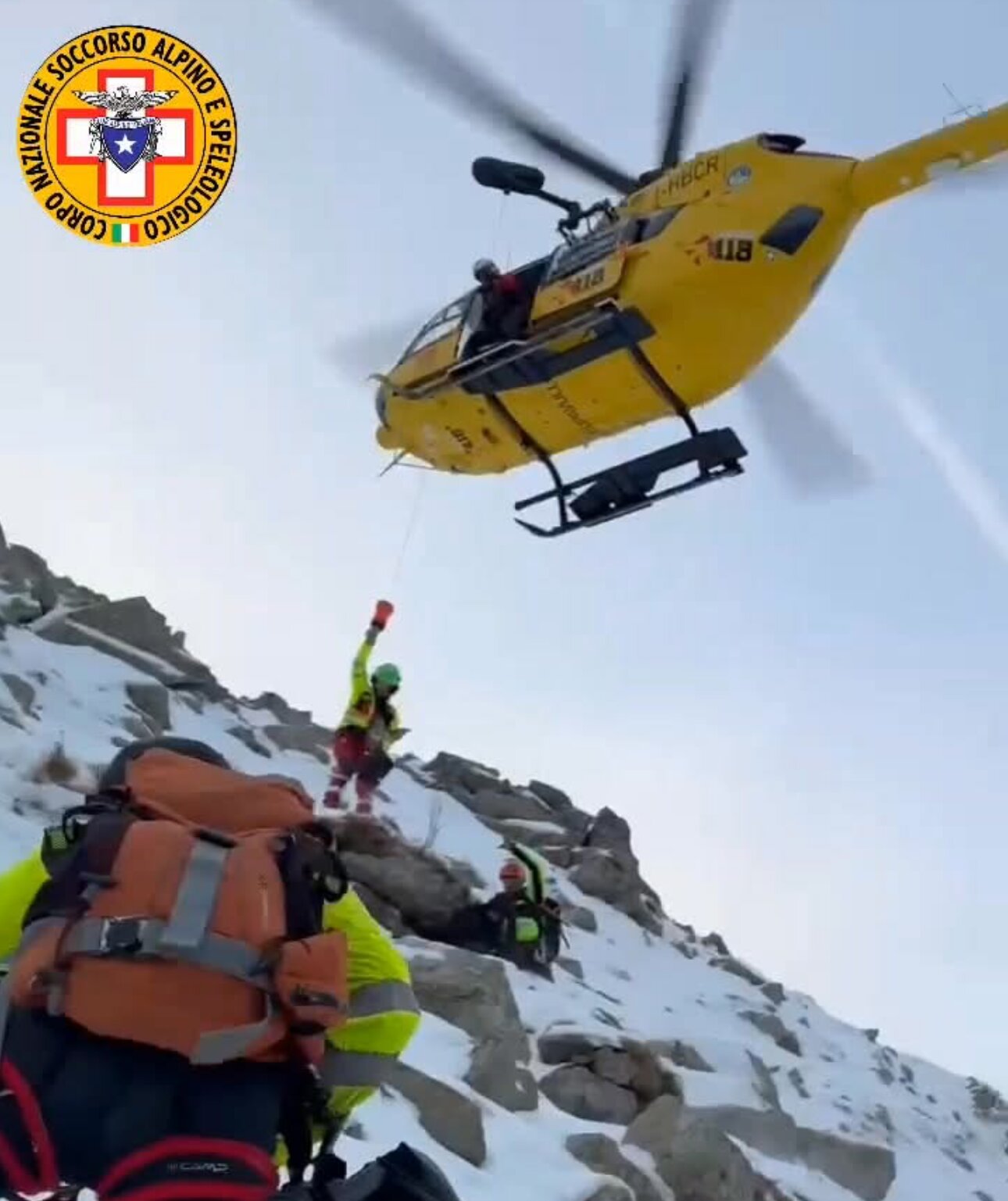 30 novembre 2025. Monte Cusna: escursionisti scivolano e si procurano traumi. Interviene il Soccorso Alpino