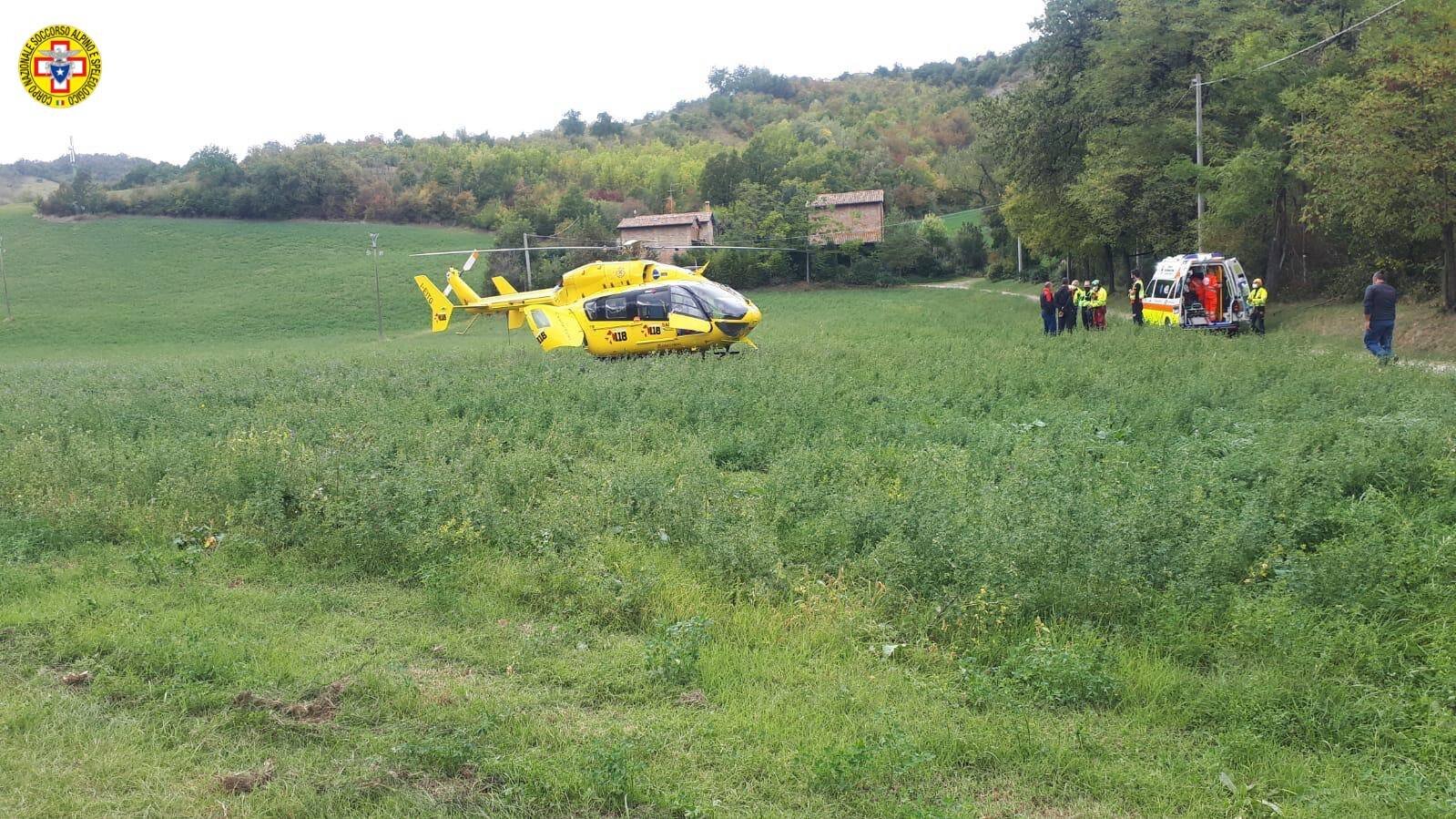 4 ottobre 2020. Ricc&ograve; - Serramazzoni (MO). Precipita in un canalone durante battuta di caccia.