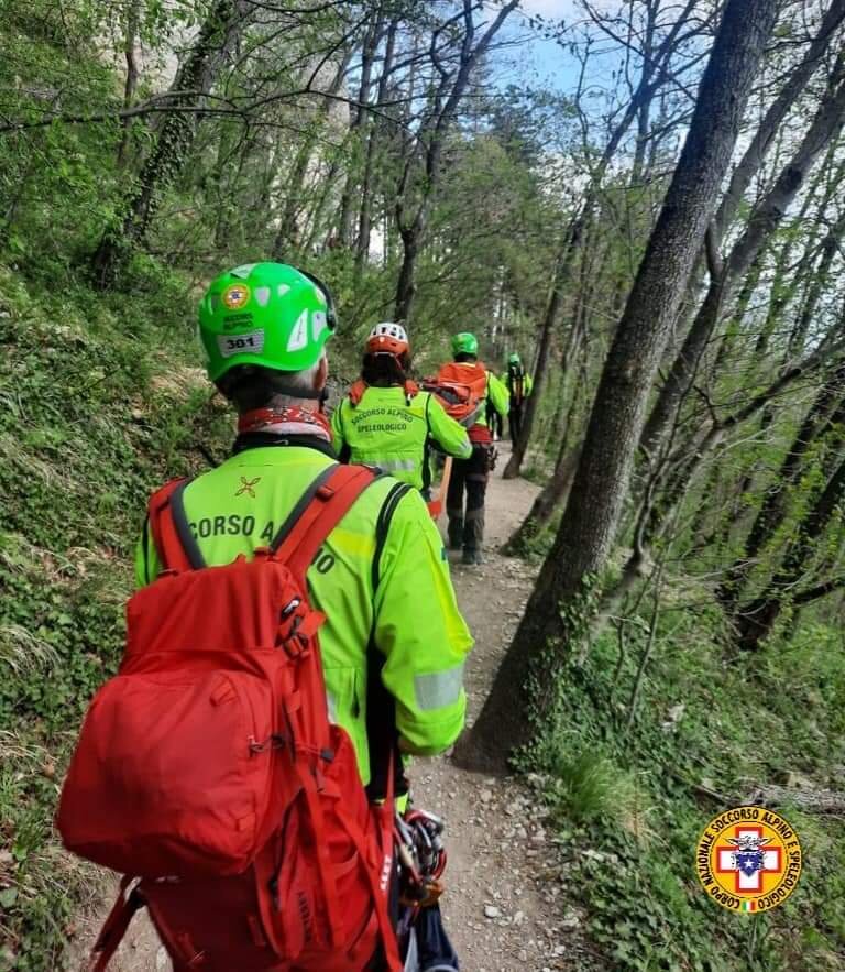 25 aprile 2023. Pietra di Bismantova (RE). Cade durante escursione.