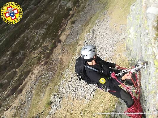 12 maggio 2018. Lagoni Corniglio (PR). Esercitazione su falesia di roccia per il Soccorso Alpino.