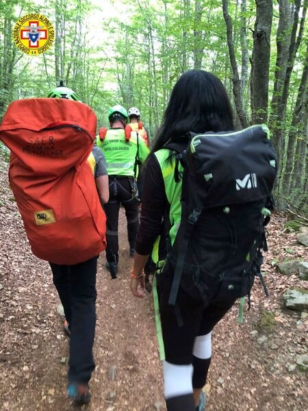 4 settembre 2021. S.Anna Pelago (MO). Scivola sul sentiero procurandosi un trauma ad una gamba.