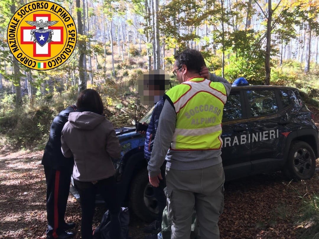 12 ottobre 2019. Cerreto Laghi (Ventasso -Re). Coppia di giovani in difficolt&agrave;. Recuperata dal Soccorso Alpino.