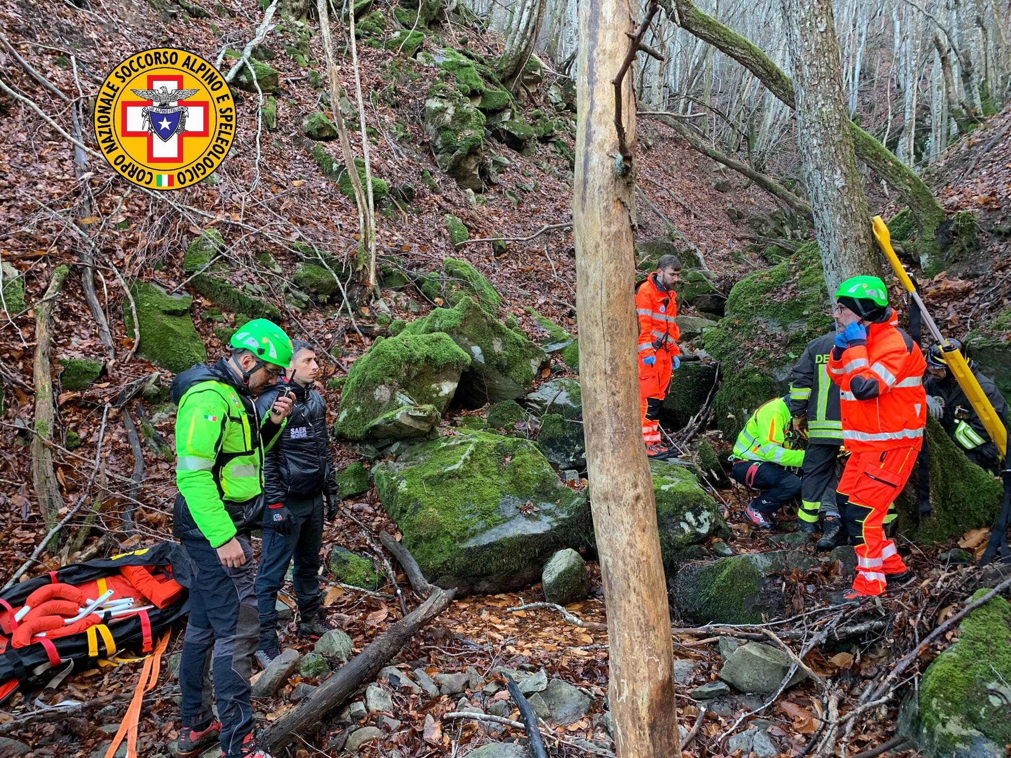 27 novembre 2022. Albareto (PR). Cacciatore scivola in una scarpata.
