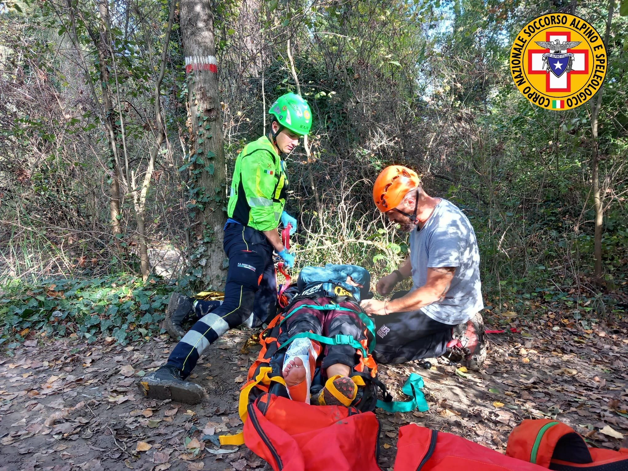 6 novembre 2023. Via Degli Dei (BO). Escursionista scivola procurandosi un trauma all'arto inferiore.