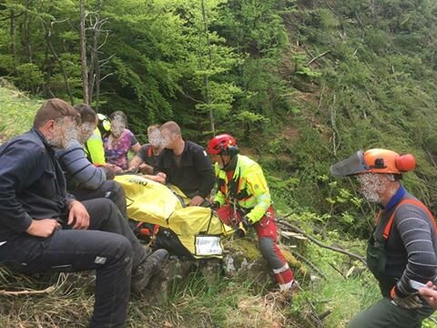 Bosco dei Bagucci/Ba&shy;ragazza (Castiglione dei Pepoli - Bo) Bo&shy;scaiolo si infortuna durante lavori di taglio; raggiunto da Elipavullo e Corpo Nazionale di Soccorso Alpino e Speleologi&shy;co.