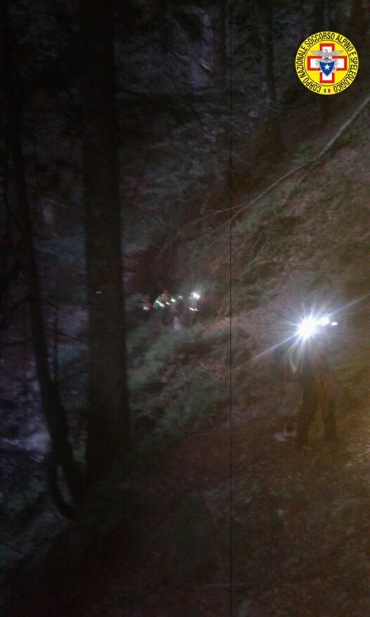 15 agosto 2020. Ridracoli (FC). Perdono l'orientamento e si ritrovano in ambiente impervio. rintracciate e soccorse dal Soccorso Alpino.