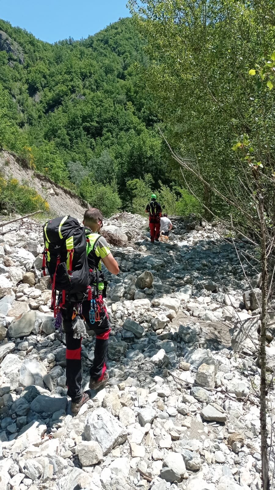 13 giugno 2021. Cascata del Carlone (Bobbio - PC) Escursionista in difficolt&agrave;