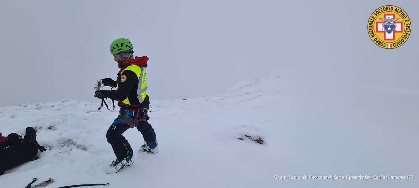 11 febbraio 2021. Monte Marmagna (Pr-Ms). Scivola sul ghiaccio, nulla da fare per un escursionista parmense. Un secondo intervento per un altro escursionista scivolato.