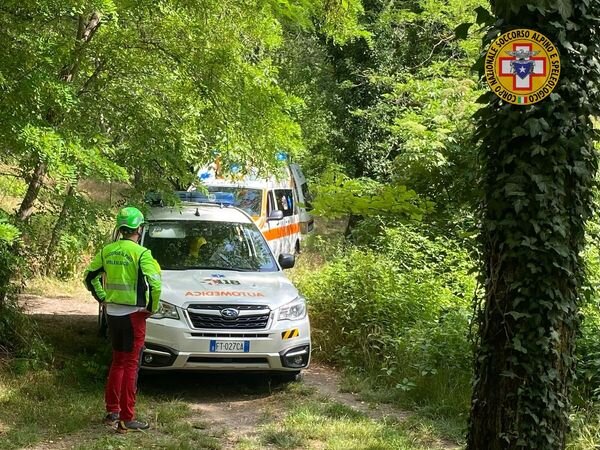 4 giugno 2022. Loc. Ca' Bella (Travo - PC) Intervento in una casa nel bosco.