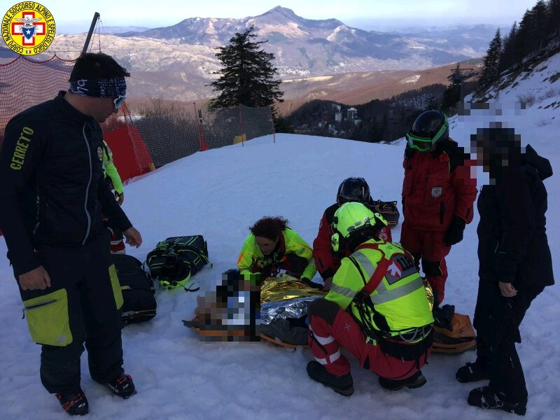 5 marzo 2019. Cerreto Laghi Ventasso (RE). Soccorrso ragazzo ferito sulle piste da sci.