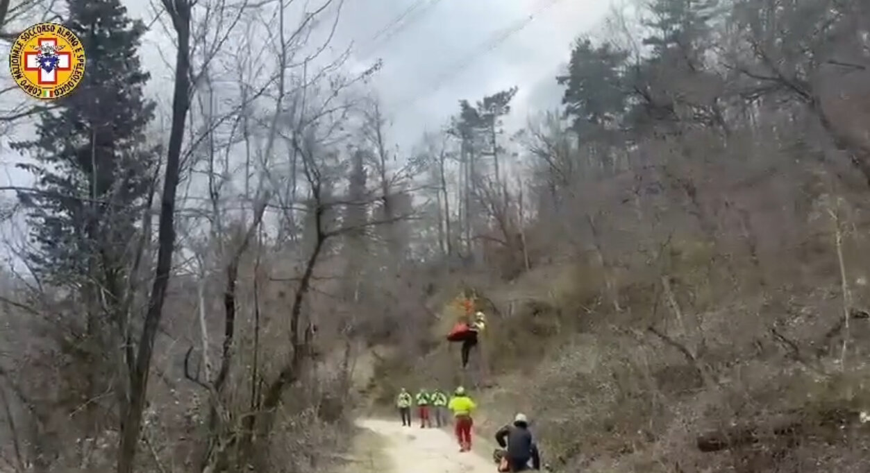 9 marzo 2025. Monte Bibele (Monterenzio - BO). Soccorso broker caduto su sentiero.