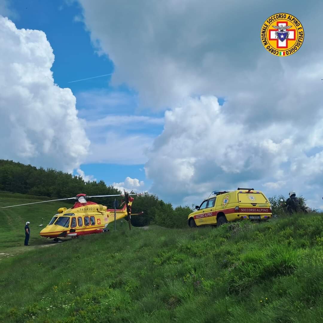 3 giugno 2023. Passo Del Saltello - Passo delle radici (MO). Intervento sul confine tosco-emiliano per una escursionista con trauma.