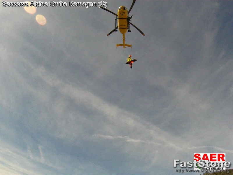 6 maggio 2018. Borgo Tossignano (BO). Biker cade nel bosco. Recuperato dall'elisoccorso.