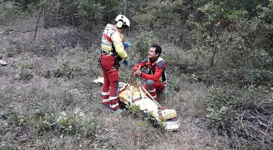 18 settembre 2017 Camugnano (BO) sentiero Belvedere - Soccorsa escursionista vittima di punture di calabrone.